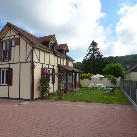 Gite Le Petit Chalet Avec Parking Gratuit エトルタ エクステリア 写真