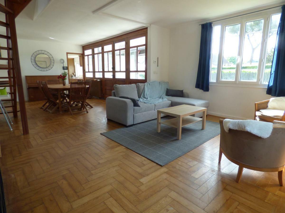 Gite Le Petit Chalet Avec Parking Gratuit エトルタ エクステリア 写真