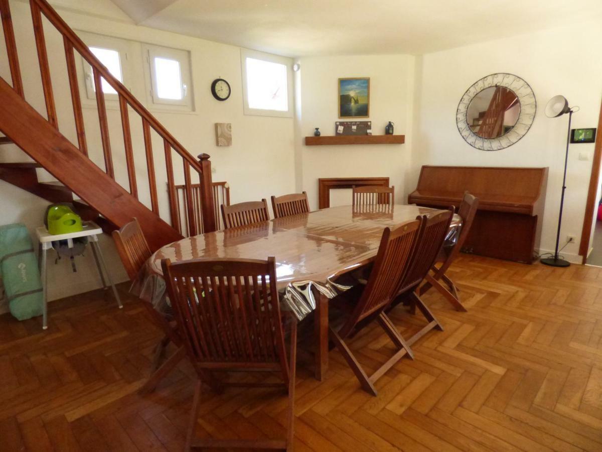 Gite Le Petit Chalet Avec Parking Gratuit エトルタ エクステリア 写真